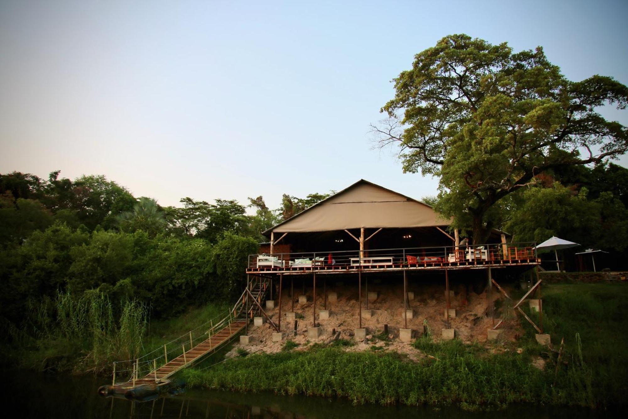 Villa Zambezi Dusk Livingstone Exterior foto